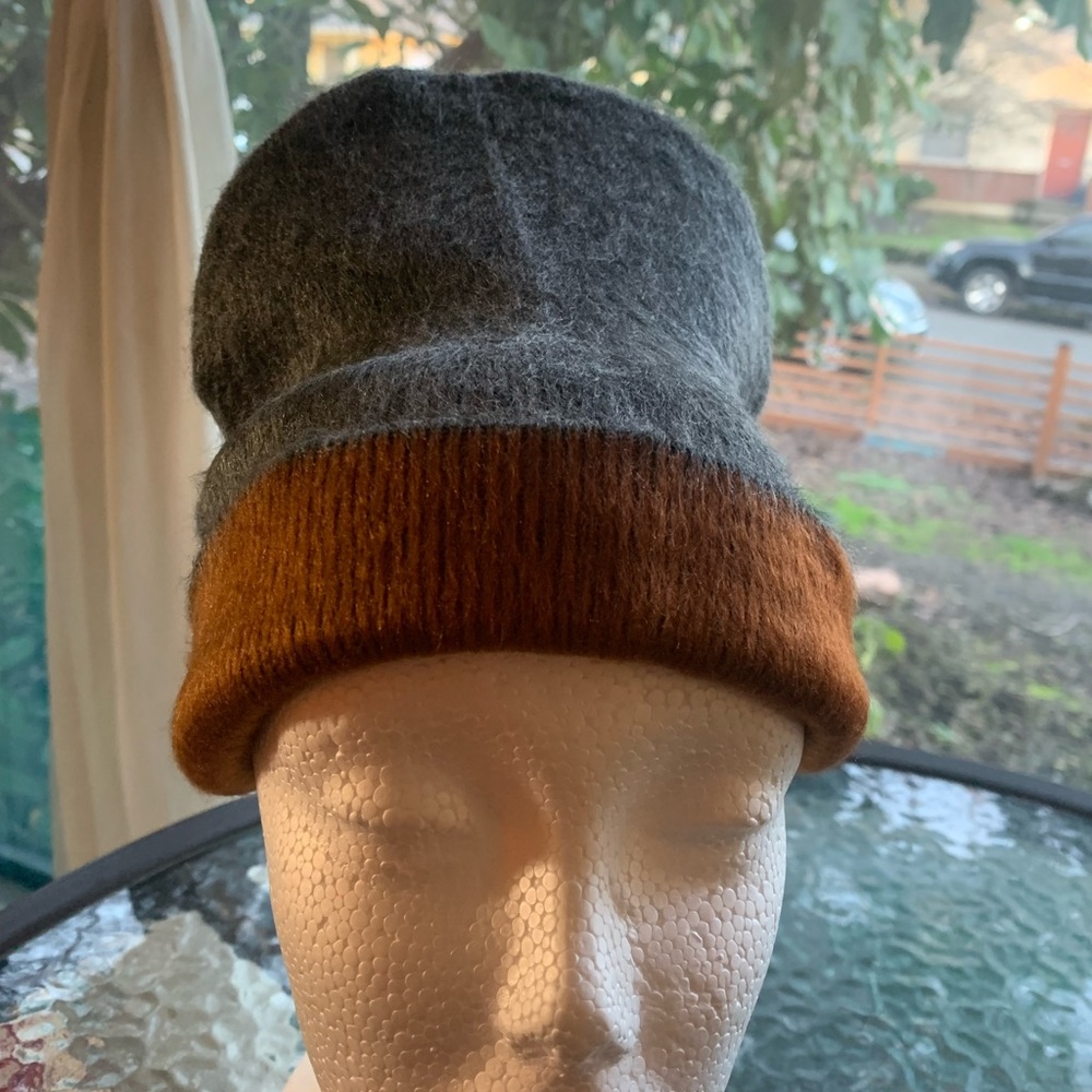 Rust & Charcoal Gray Beanie Cap Brand New Ecuadorean South American Hat Warm